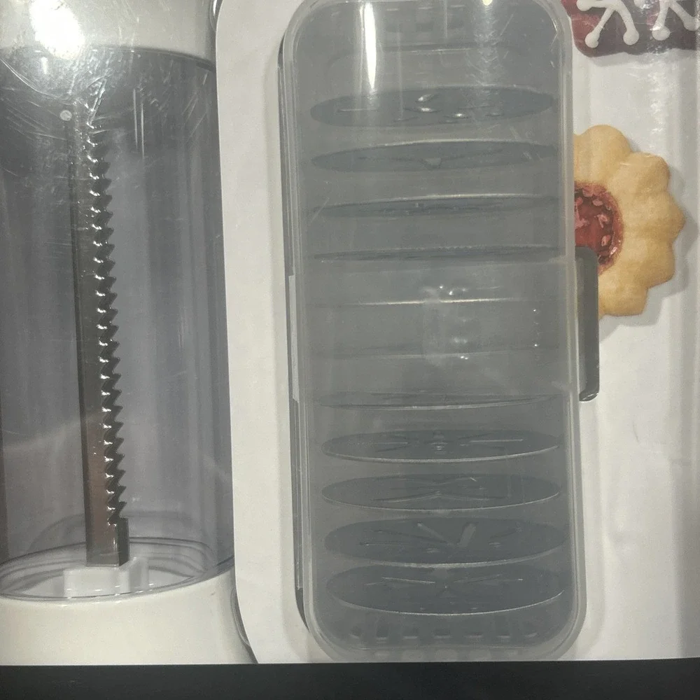 New Sealed OXO Good Grips 14-Piece Cookie Press Set Disk Storage case W/ Recipes